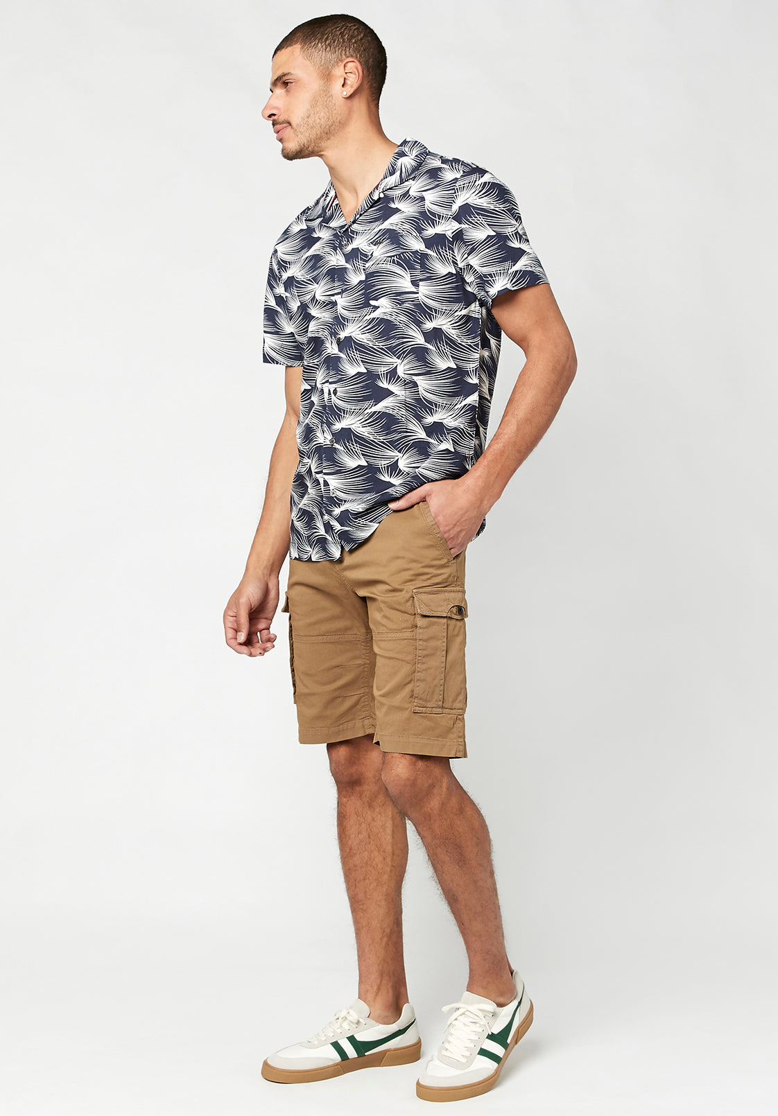 Hortus Men's Cargo Shorts, Tan - BM23587