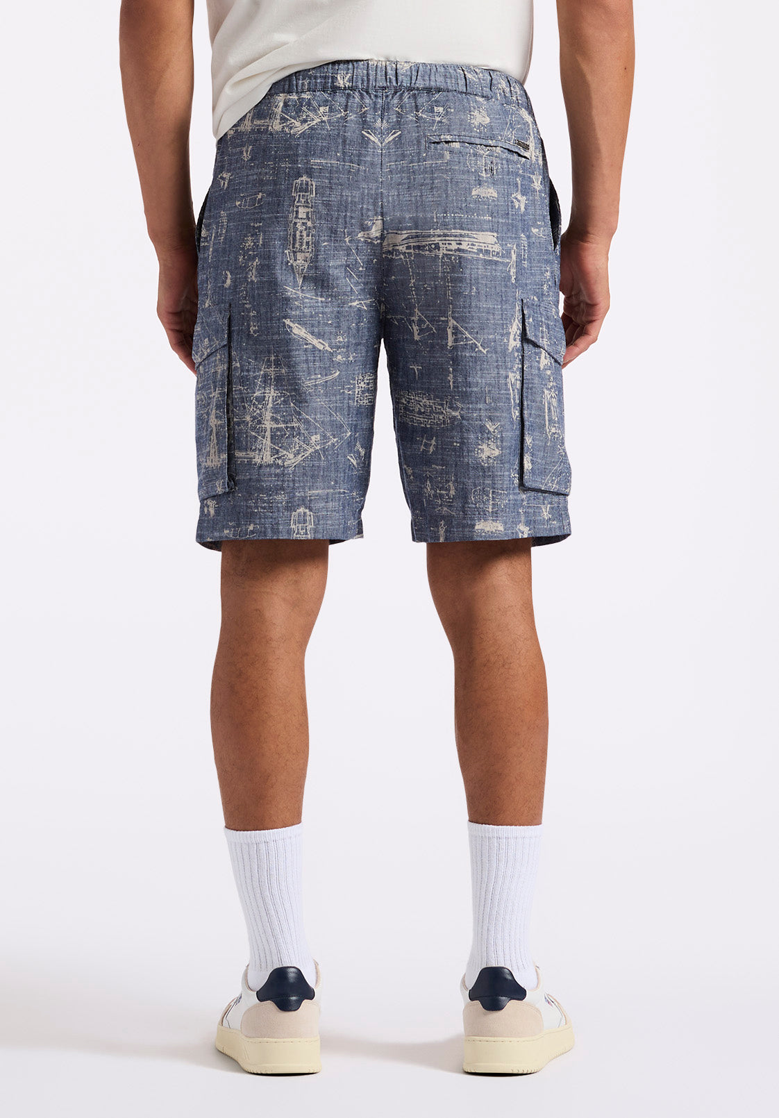 Halten Men's Relaxed Fit Printed Cargo Shorts, Whale - BM24558